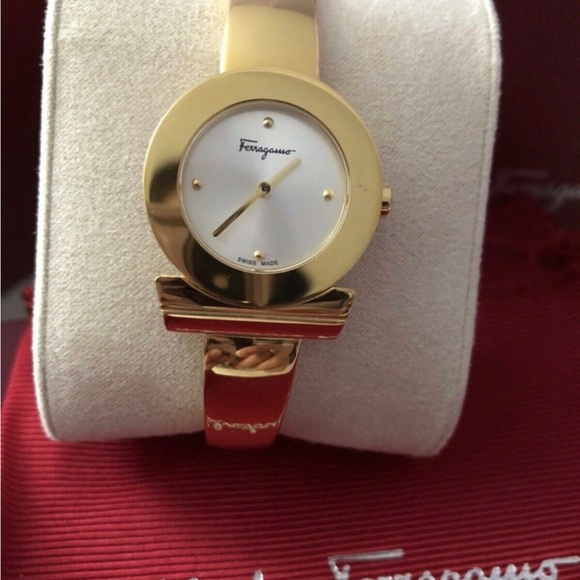 Salvatore Ferragamo watch - Picture 2 of 5